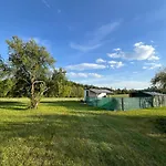 Maringotka U Potucku مكان تخييم *